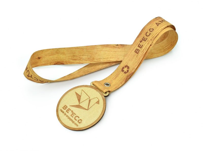 wooden-medal-with-a-paper-lanyard-eco-9973